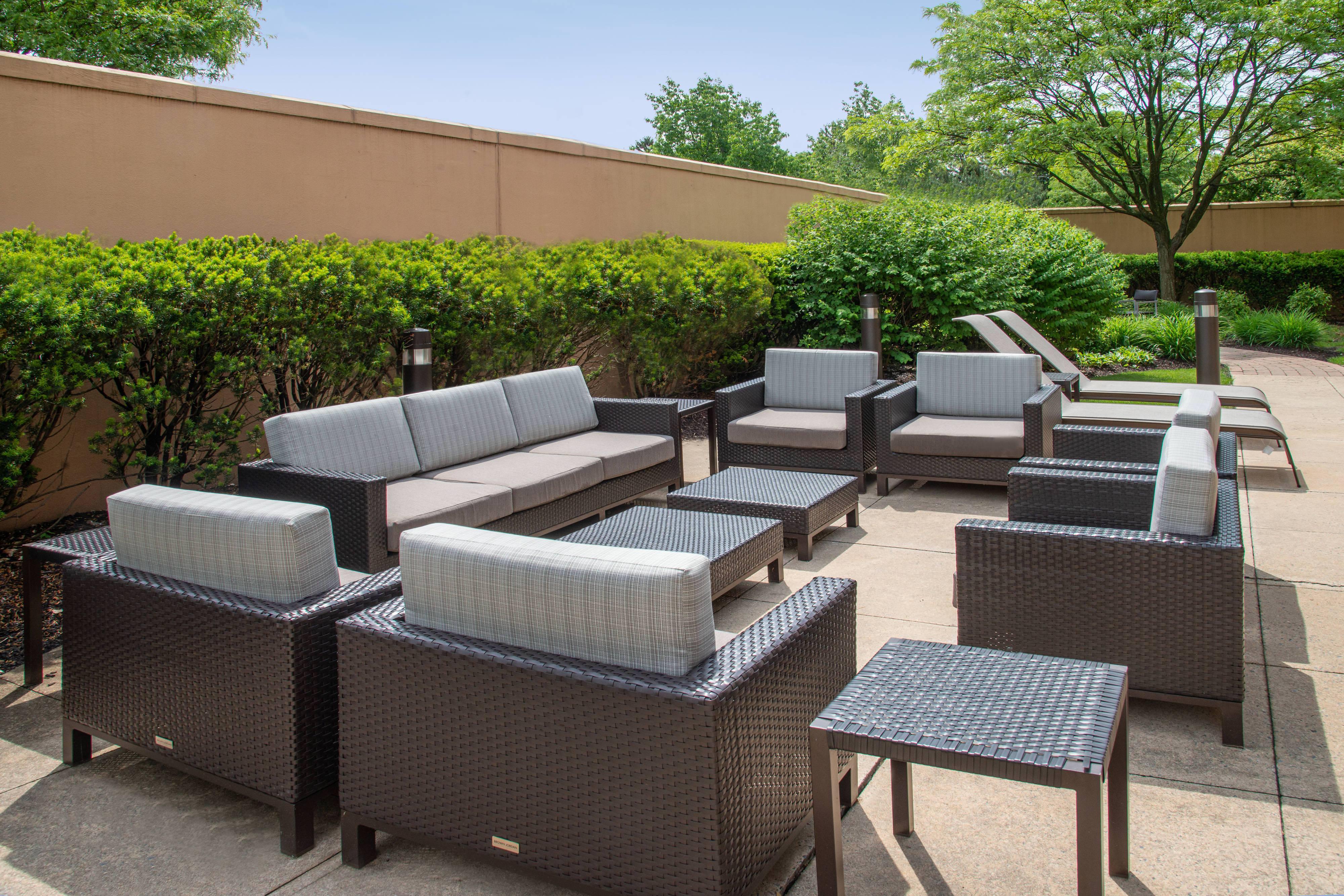Sonesta Select Allentown Bethlehem Airport Exterior photo